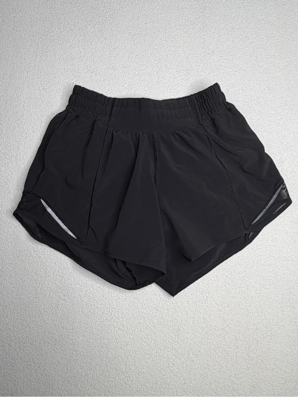 Lululemon Hotty Hot Short II *Long 4"
•Black🖤 - Picture 4 of 15